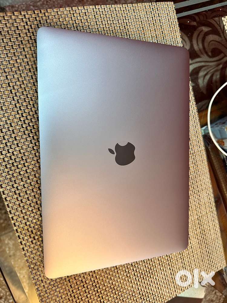 Newly Macbook Air M1