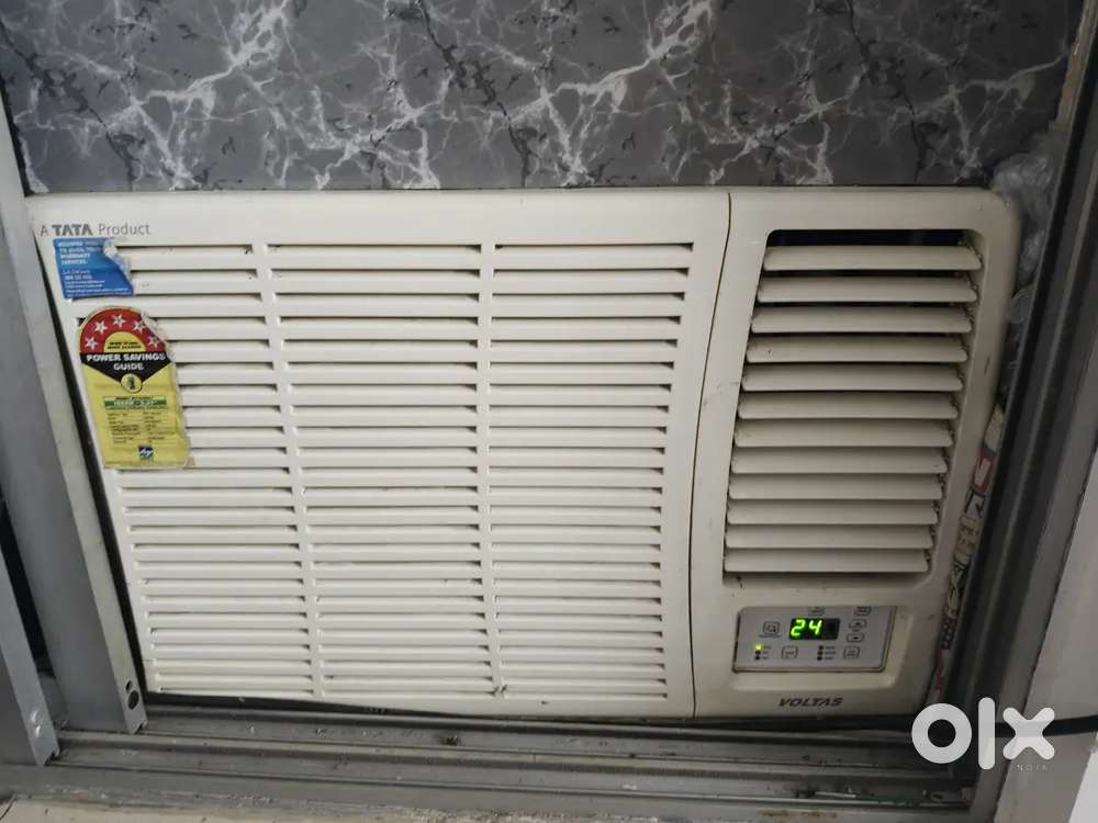 Urgent Selling 1.5 ton 5 star voltas window ac
