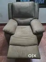 Recliner sofa