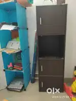 Storage unit and table