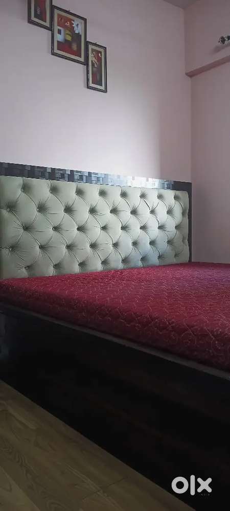 Bed with mattress for sell