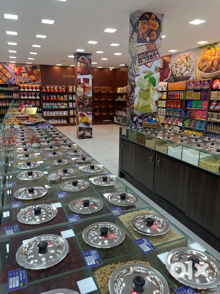 Salesman and manager