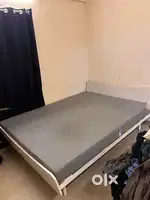 Queen size bed new