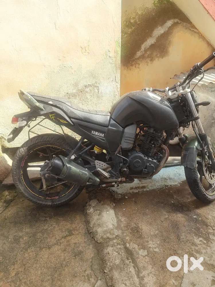 Yamaha fzs