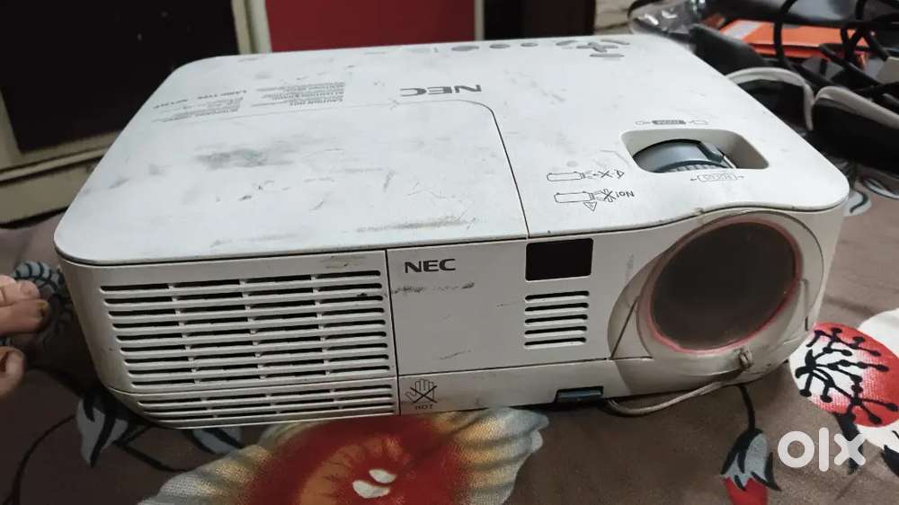NEC PROJECTOR