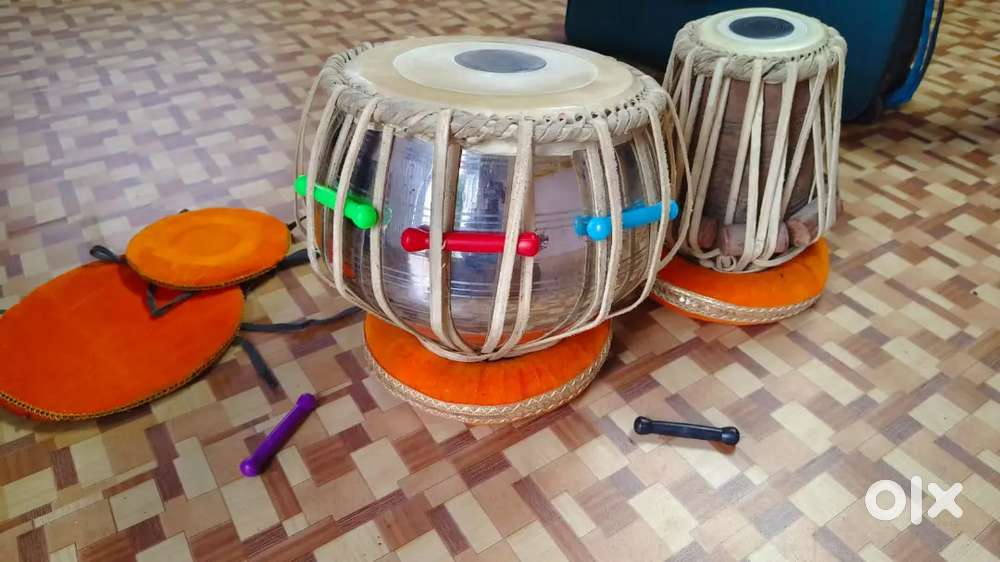 Tabla set for sell  look like new