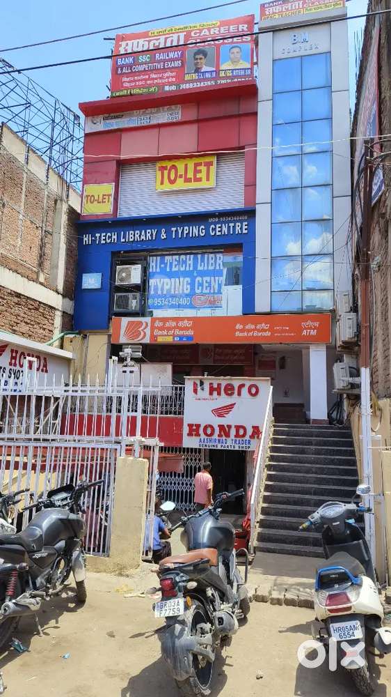 Commercial space (2200 sqft) available for rent in Saguna More.