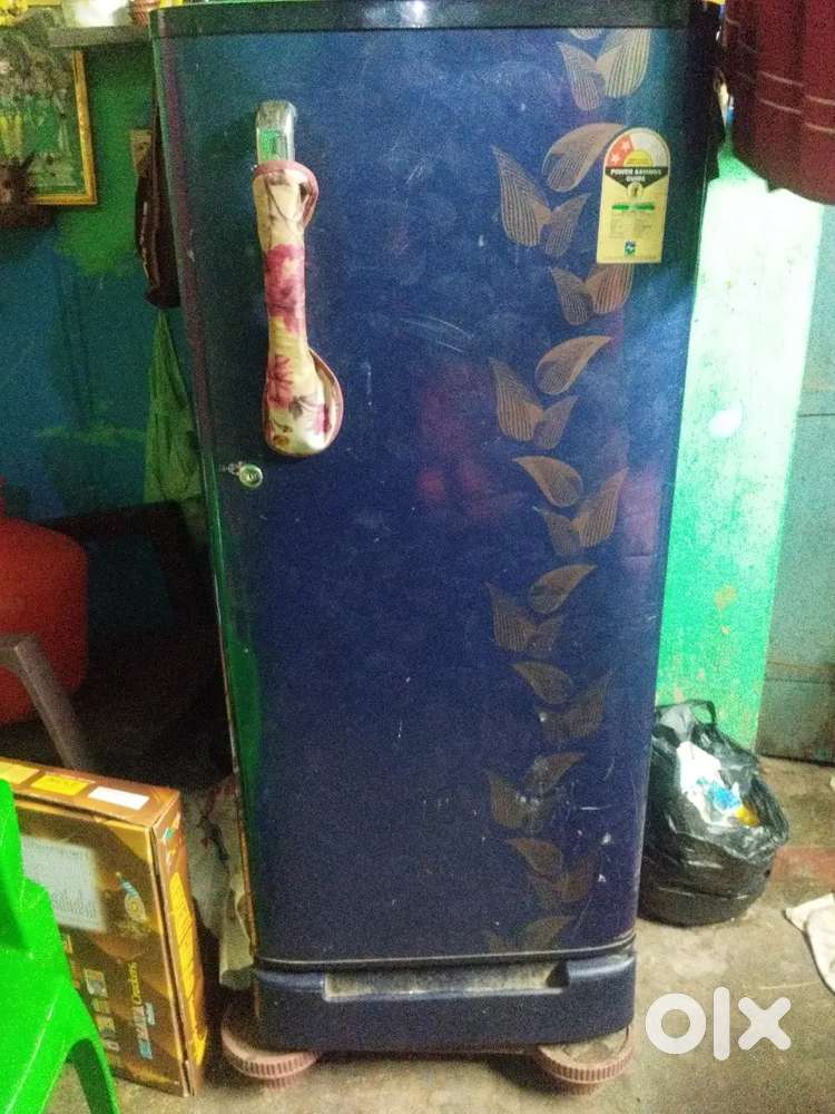 Selling fridge