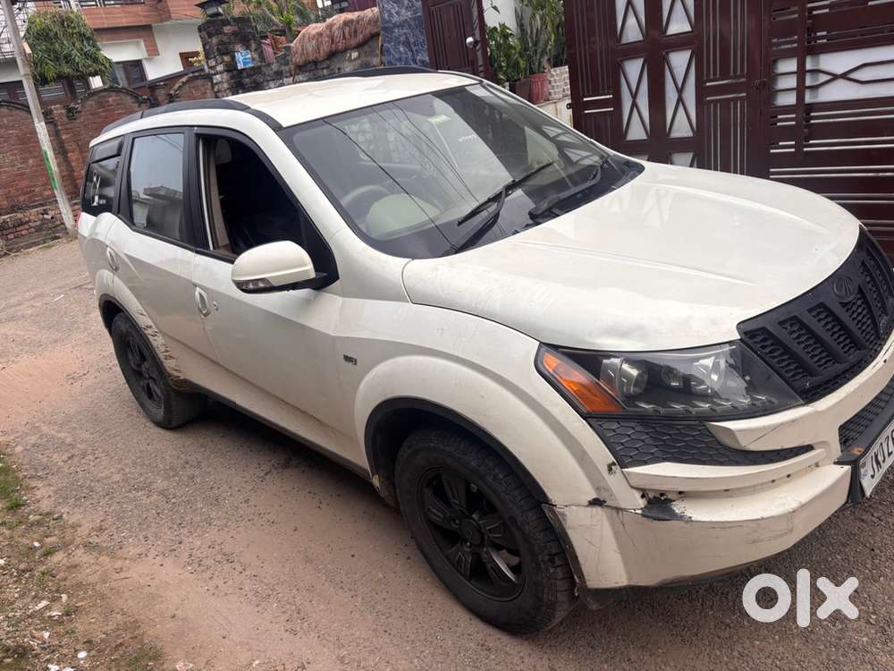 Mahindra XUV500 2013