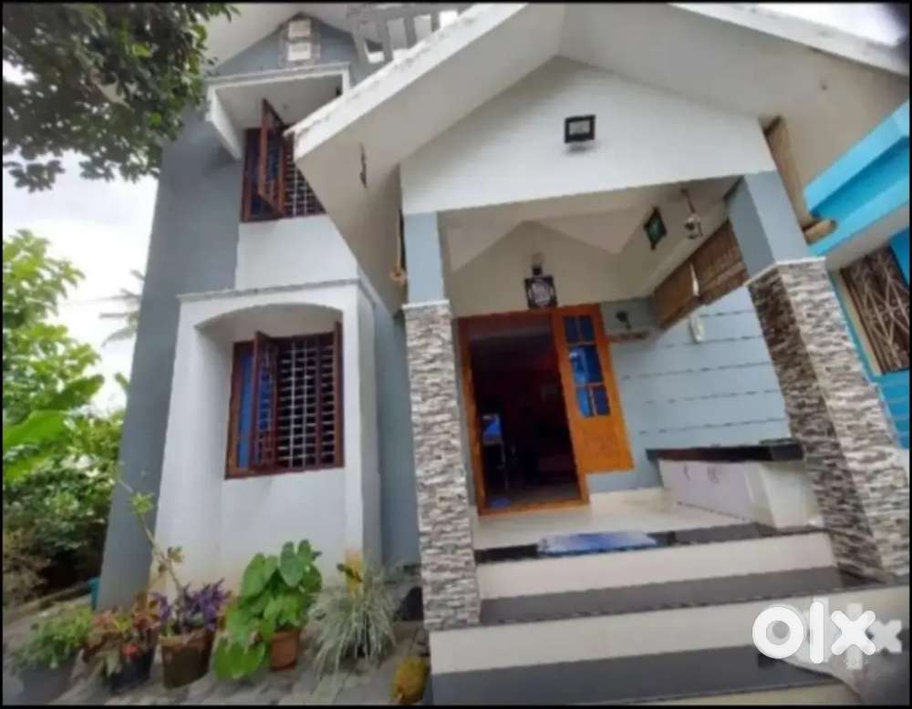 3bhk furnished well maintained villa in good residential area