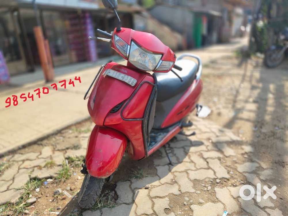 Honda Activa Red  Excellent Condition  Single Owner   URGENT SALE