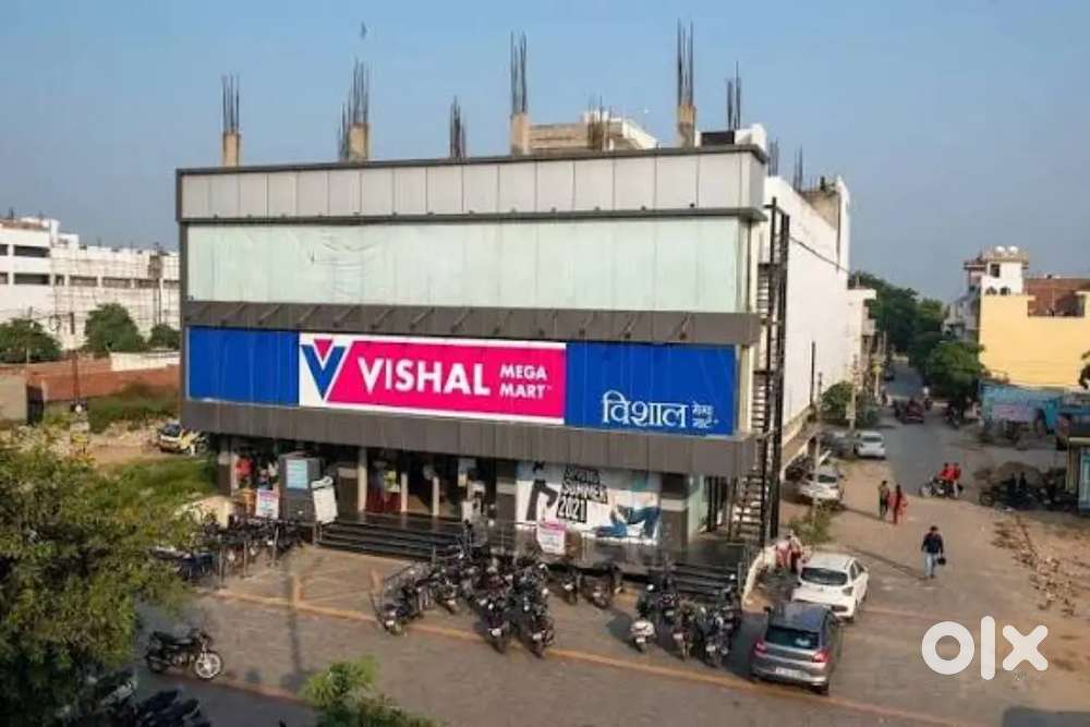 New job hiring only for boys requirement in vishal mega Mart