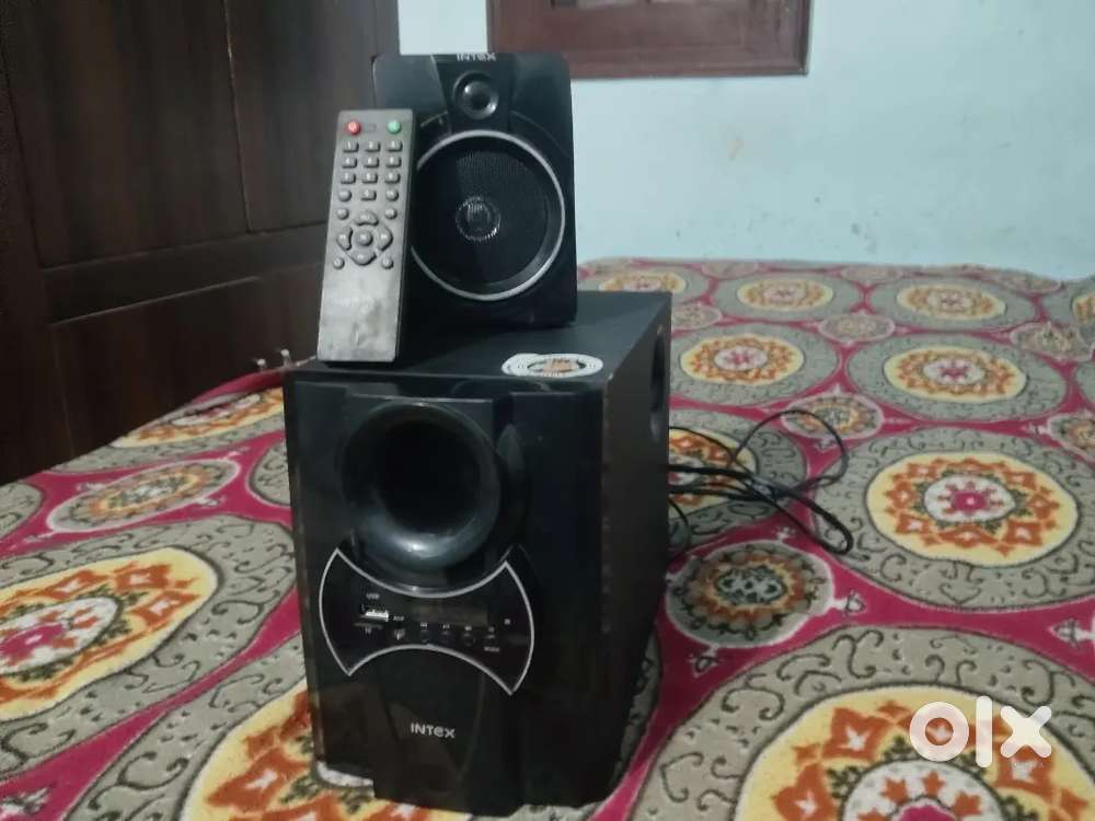 Intex boofer speaker with remote one month used High quality