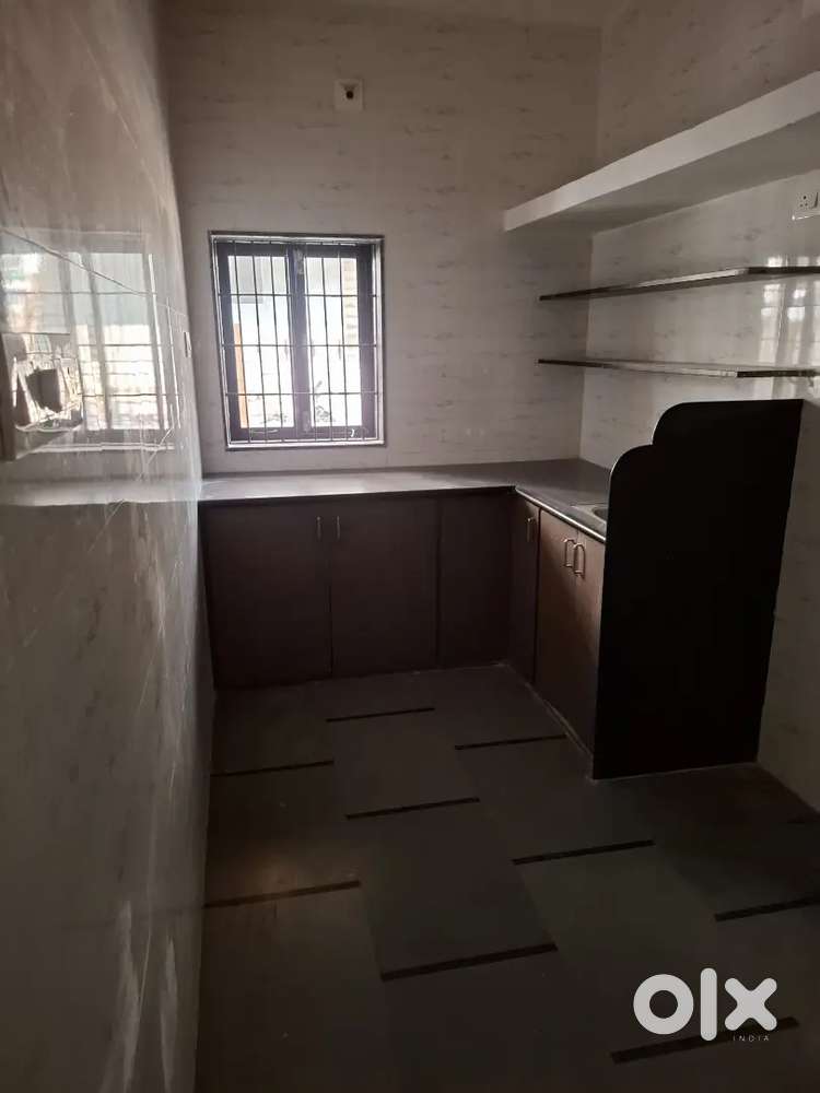 Near by main road 1bhk ground floor 1bhk tenament