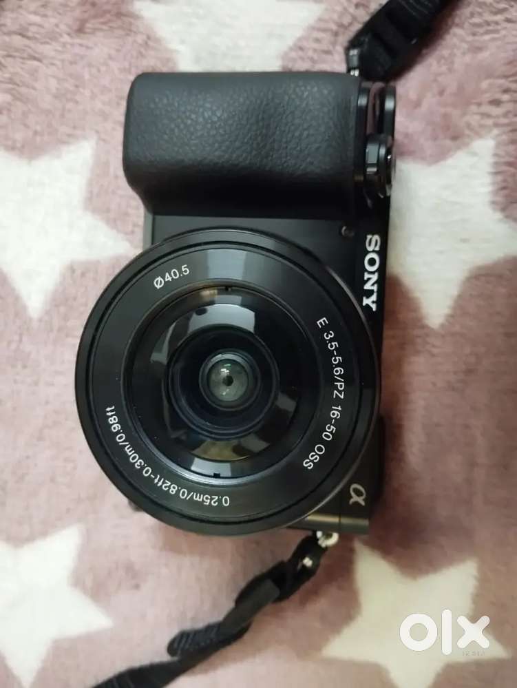 Sony 6100 camera