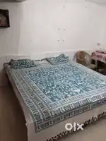 Room for rent/ also available space for office