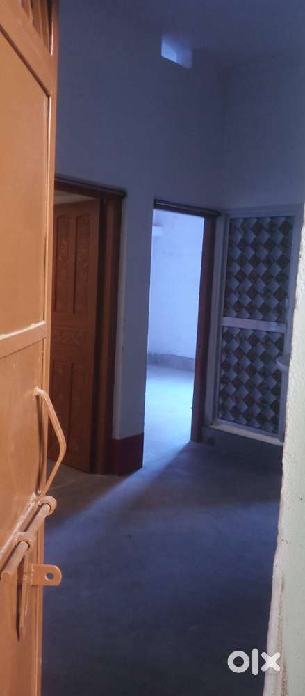 2BHK flat available in VIP COLONY