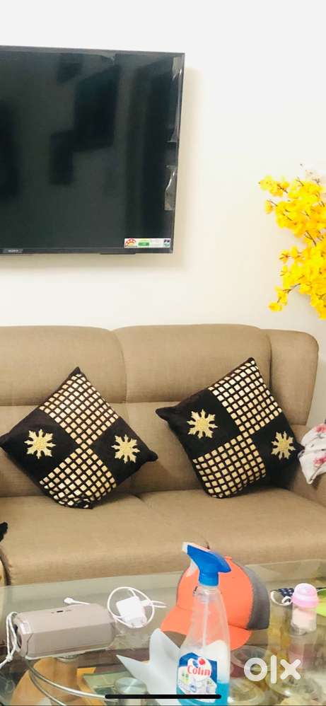 7 seater Sofa set with center table