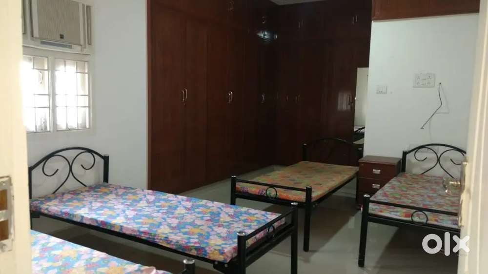 Rooms for male in ECR