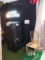 Cafe ma kaam karna ka liya ladka