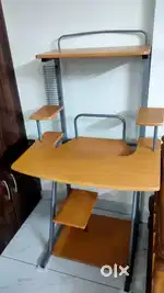 COMPUTER TABLE