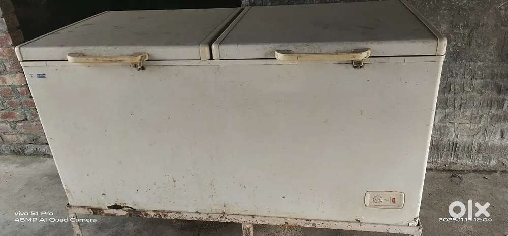 Deep fridge 500 litre