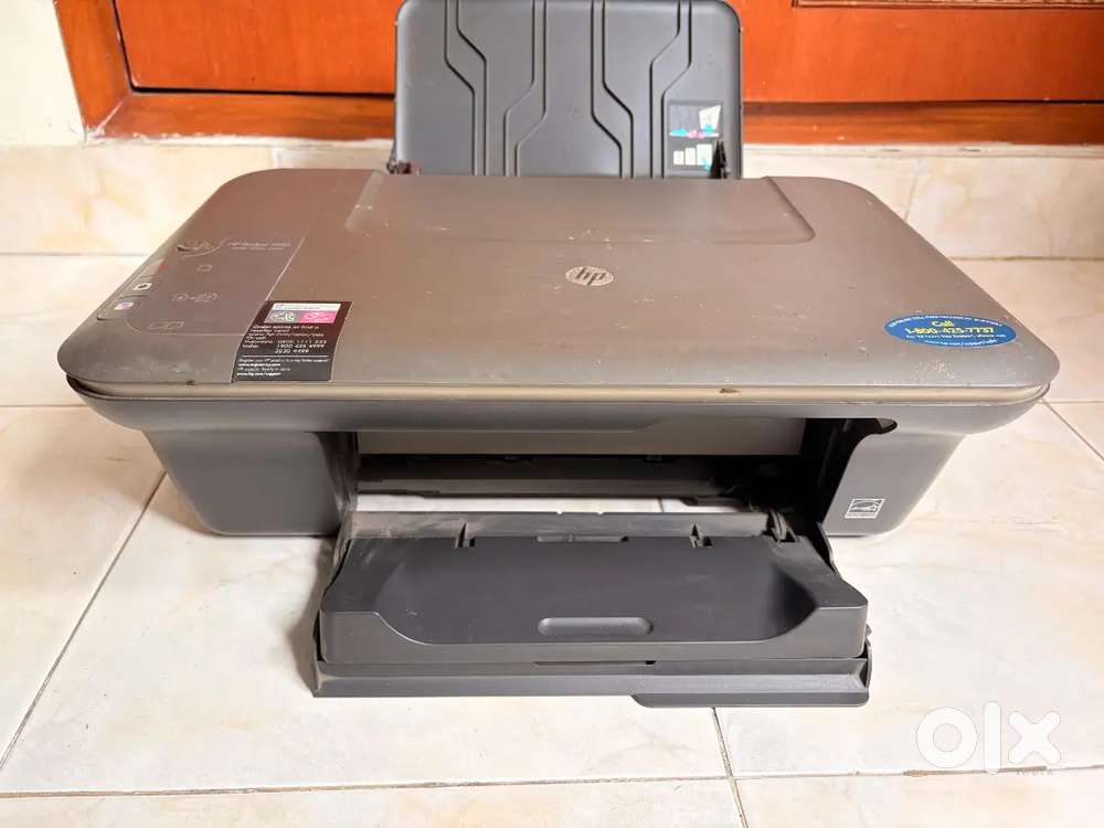 HP Deskjet 1050 Colored Printer and Scanner