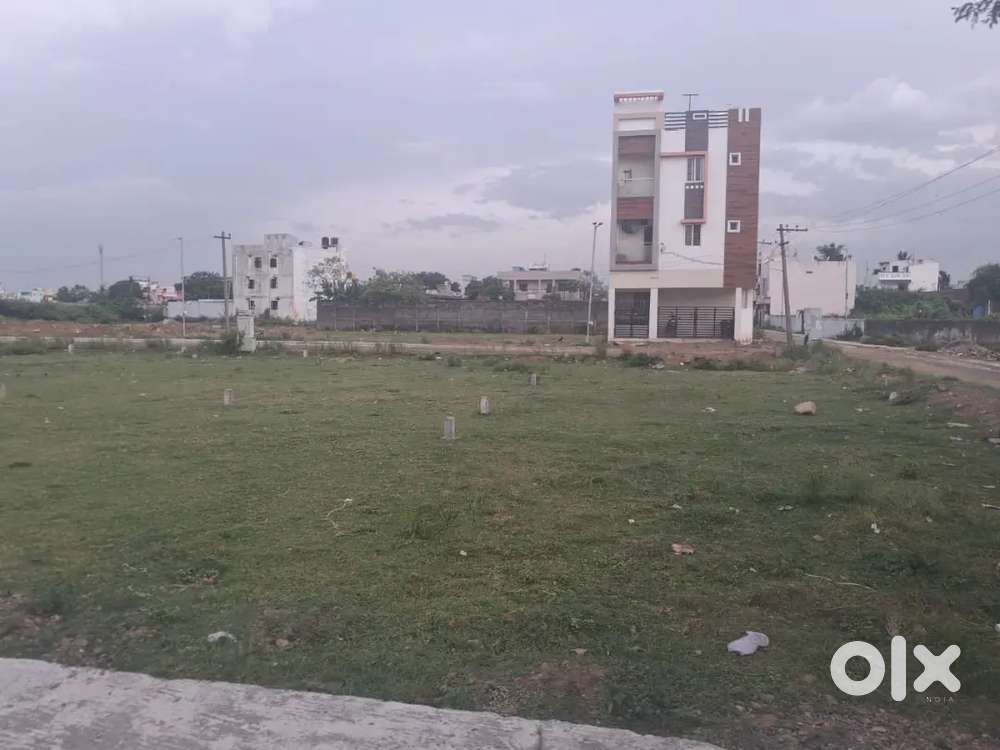 Redhills CMDA plots at 4500 Rs Per Sft. Just 500 Meters from Highway