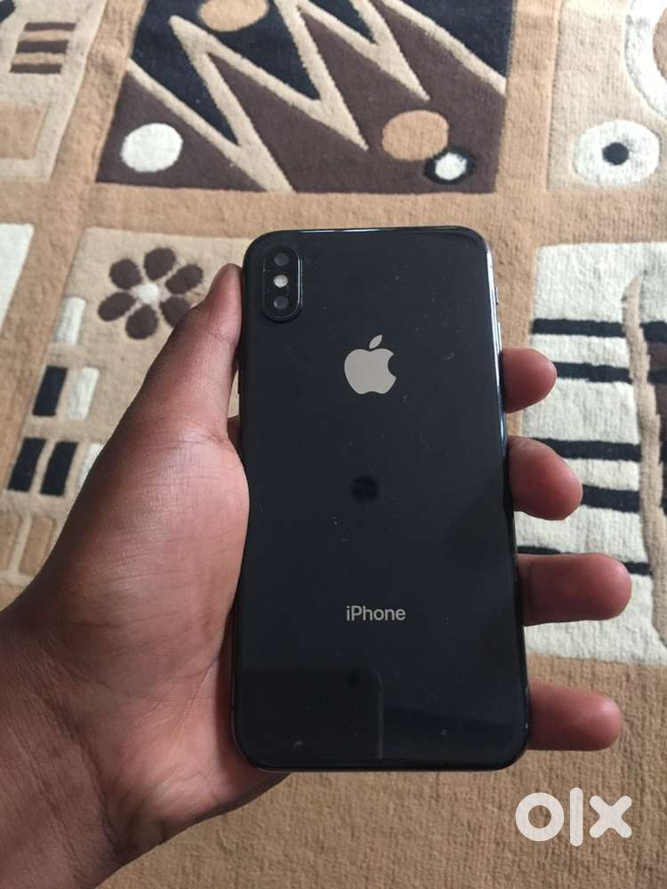 Iphone x 64gb in good condition battery health 81% with box
