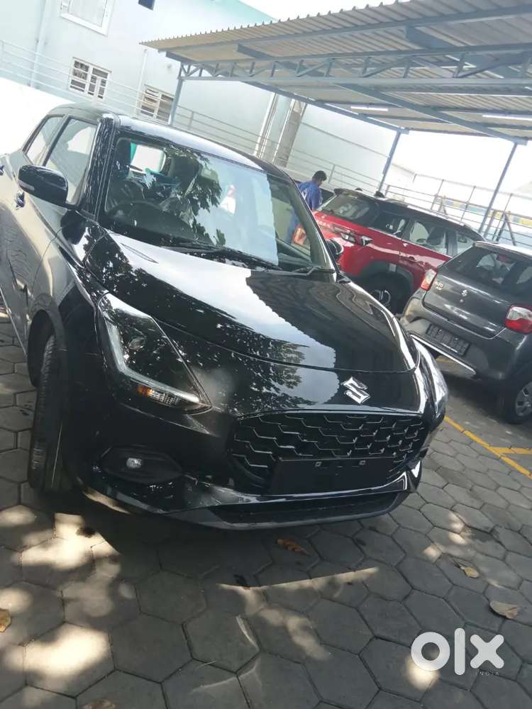 Maruti Suzuki Swift 2025 Petrol 300 Km Driven