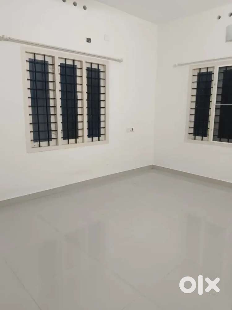 MG Road Thrissur near signal