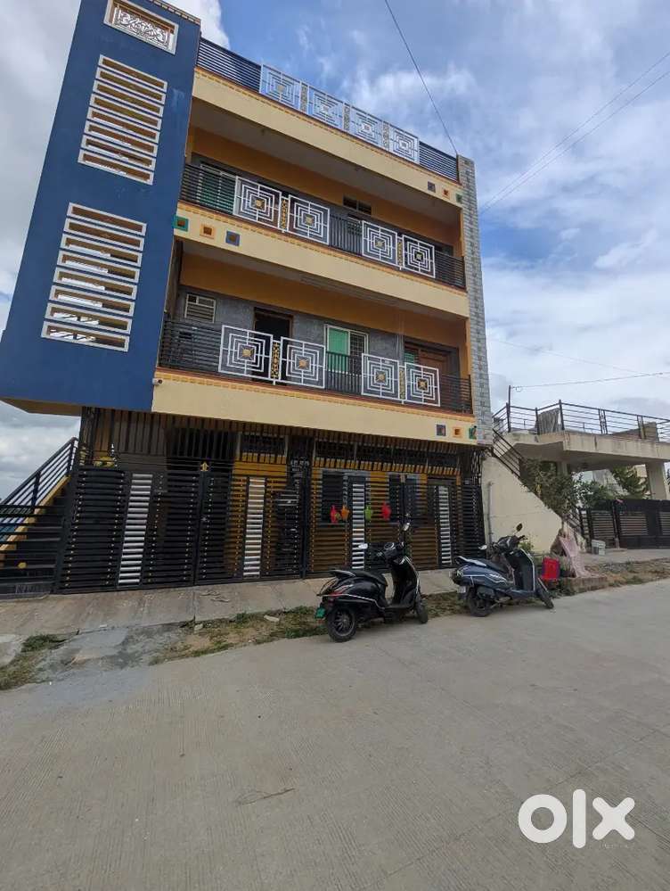 Duplex 4 bhk + 2 houses for rental income.