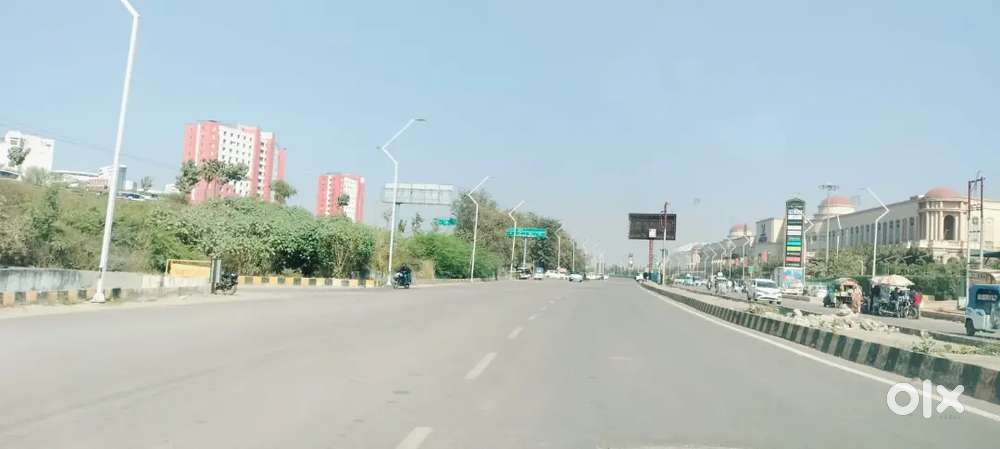 इकाना स्टेडियम शालीमार वन वर्ल्ड के पास आवासीय प्लॉट