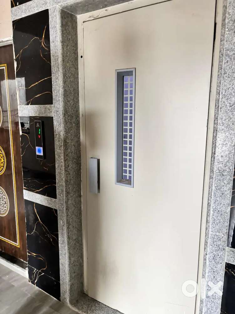 2 girl required in 1bhk