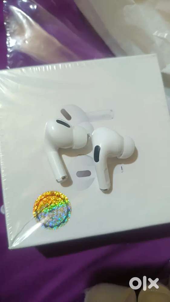 Earbuds new