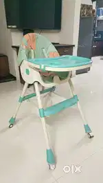 Star and Daisy high chair