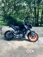 Duke 200 Bs4 for Urgent sale, well maintained
