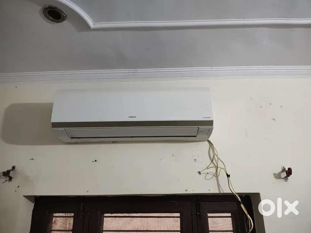 Hitachi 5 star inverter AC