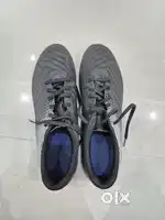 Kipsta football Stud (Size 8)