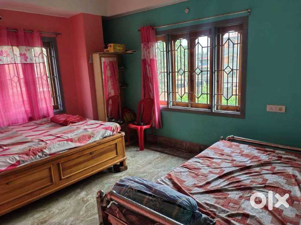 2 BHK Semi Furnished flat for rent