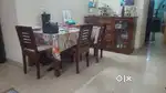4 seater dinning table