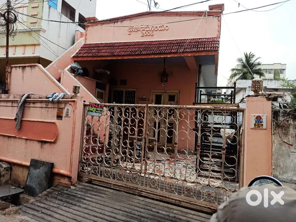 Independent House for Sale – Prakash Nagar, Near Bus Stand– 111 Sq Yds