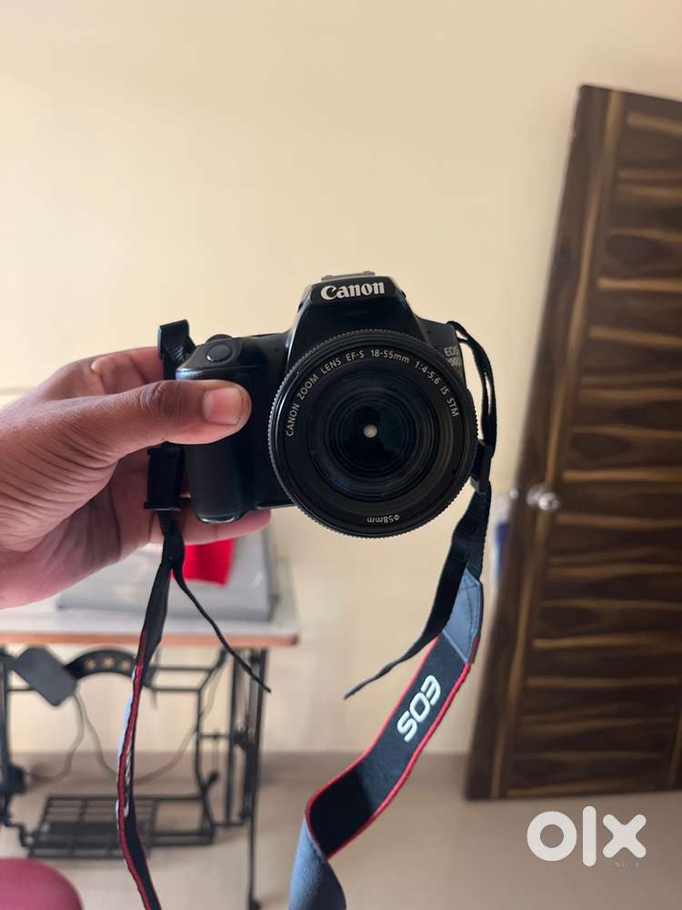 Canon EOS 200D Mark II 4K Recording And Touch Screen rotate