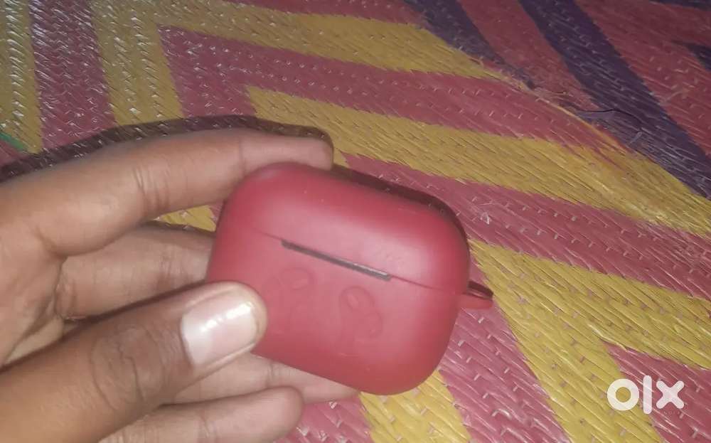 This is a earbuds it used for listening in cpublic and ect .