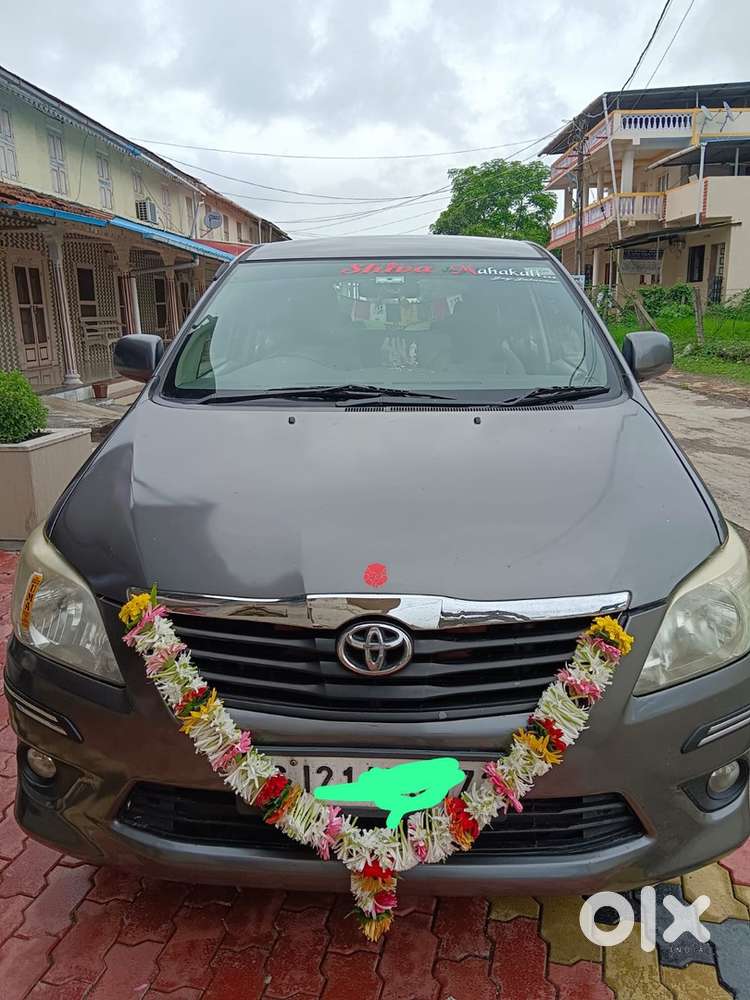 Toyota Innova 2012 Diesel Well Maintained