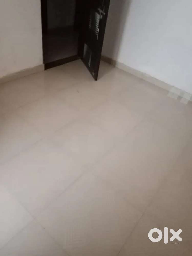 On road 500sq ft hall for Comercial activity