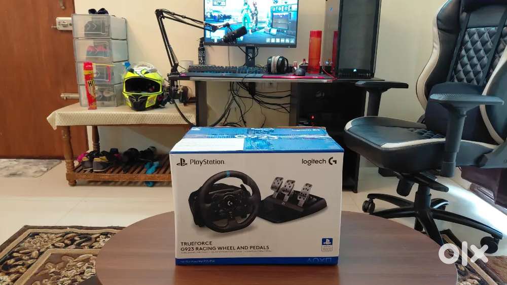 LOGITECH G923 TRUE FORCE GAMING WHEEL