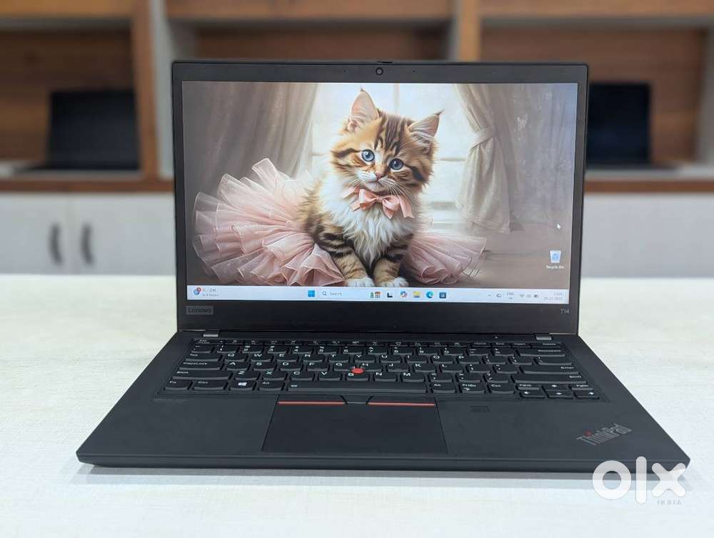 Gently used Lenovo T14 i7-10th 16GB 256GB & 14FHD Screen