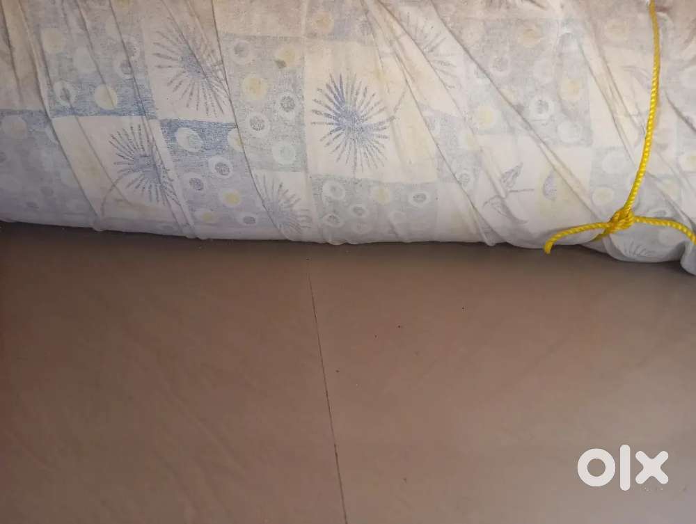 Bed cover(বিছানার তোশক)