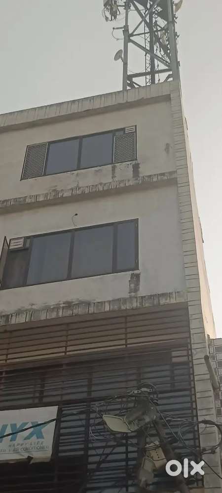 Prime 160 Sqm Commercial Building on NH-9 (North Facing)